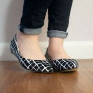 NEW Black & White Flats Size 8 Adam Lippes
